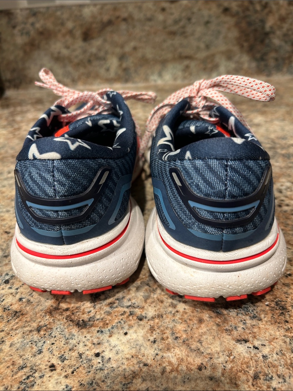 Brooks Ghost 15 Patriotic Stars Red White & Blue Lace-Up Running Shoes 6.5 - Picture 3 of 9